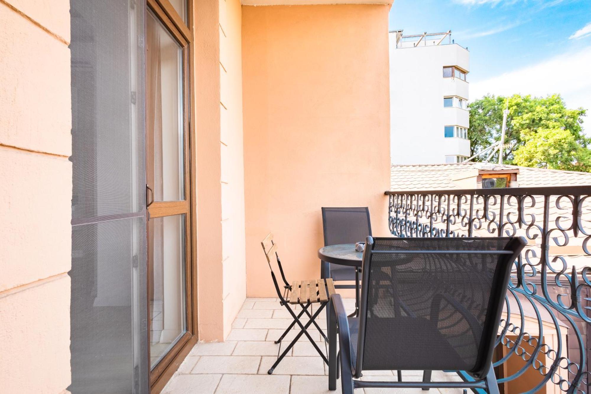 Piccolo Mondo By Citybookings Bucarest Exterior foto